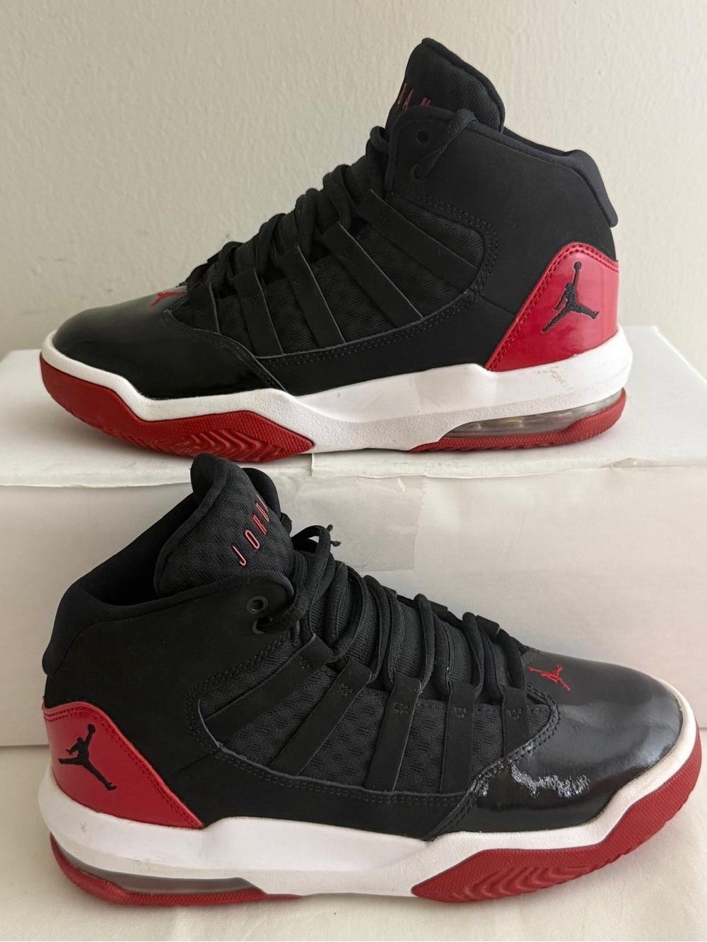 Jordan Max Aura Mid Black Gym Red Youth Boys Girls 5Y AQ9214-006 Bred Basket
